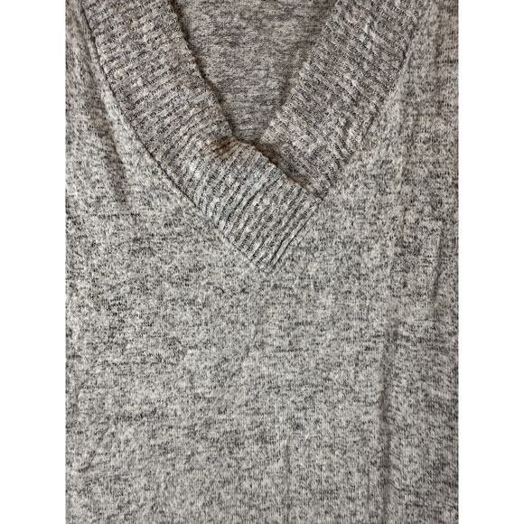Evereve Cozy Gray Ribbed V Neck Women's Sweater Sz Small Gray - Picture 5 of 11